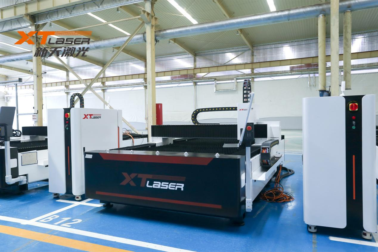 XT Laser Ebaketa Makinaren osagaiak